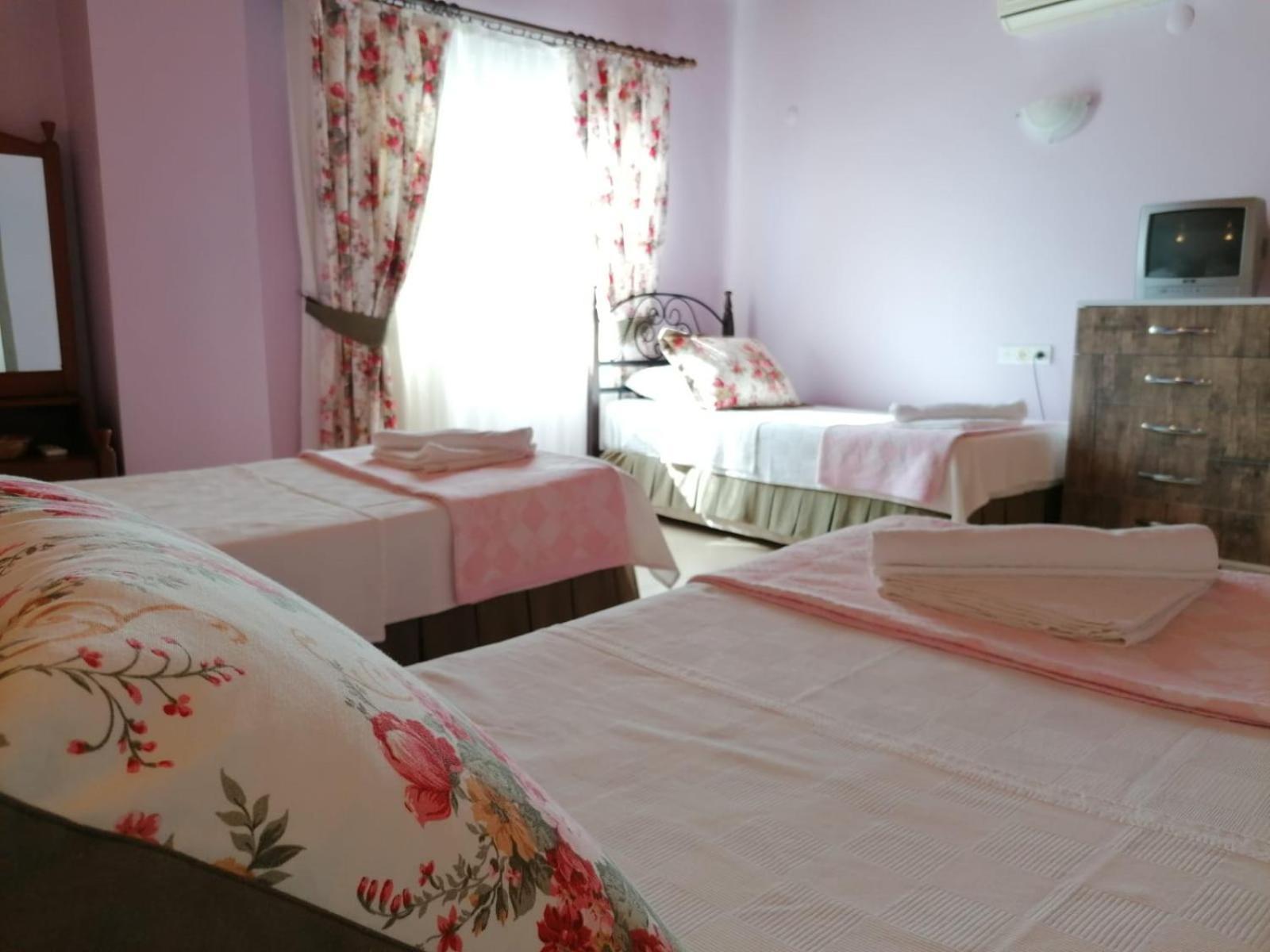 Maviev Otel Çeşme Rum bild
